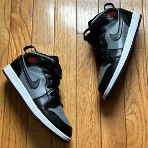 Boys Air Jordan 1 Mid GS Shadow Red